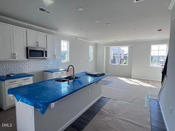 2455 Kasota Ln - Photo 4 of 32