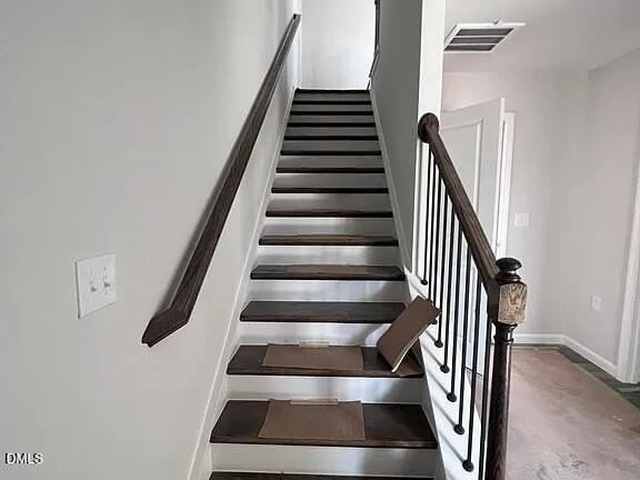 2455 Kasota Ln - Photo 7 of 32