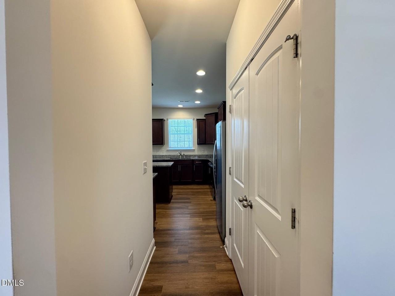 247 Dando St - Photo 5 of 22