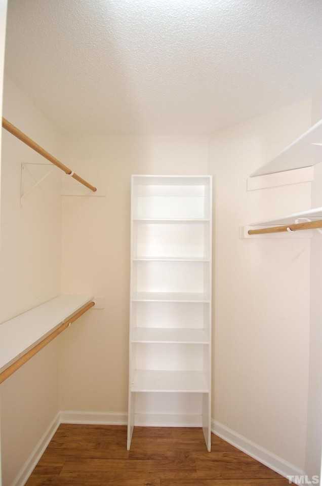 705 S Hughes St - Photo 7 of 15