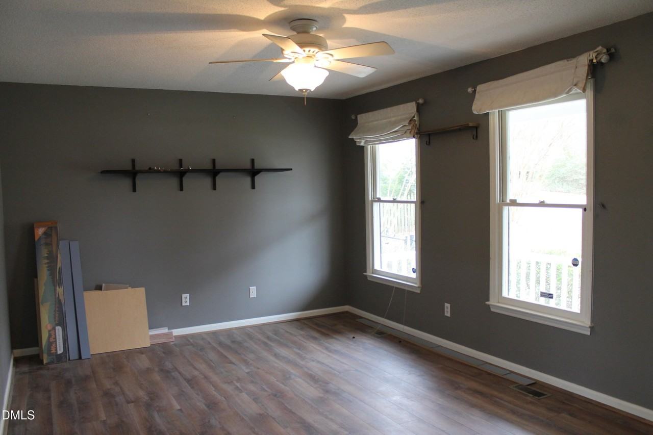 721 S Fuquay Ave - Photo 4 of 20