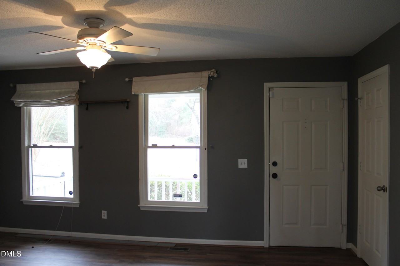 721 S Fuquay Ave - Photo 5 of 20