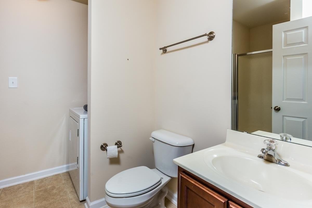 240 Michigan Ave - Photo 2 of 47