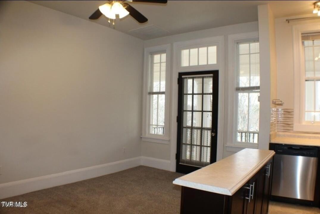 924 Maryland Ave Apt D - Photo 7 of 19