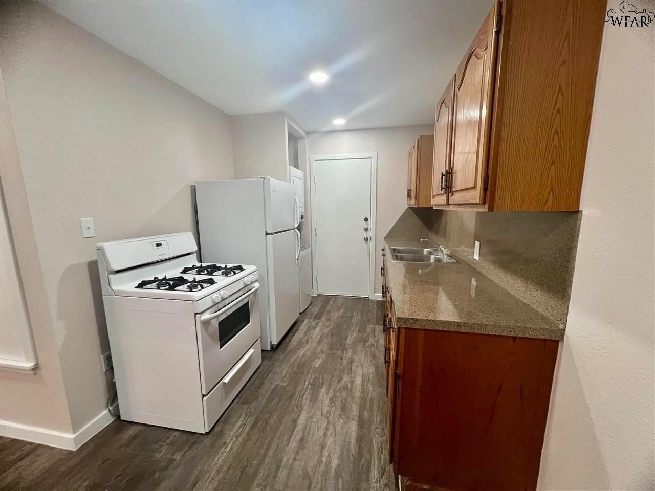 4123 Faith Rd #B - Photo 5 of 6