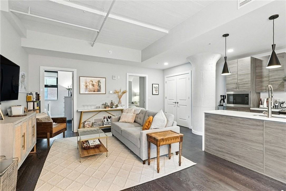 2545 Penn Ave #208 - Photo 7 of 33