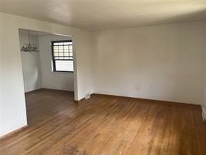 218 Bronx Ave #1 - Photo 3 of 22