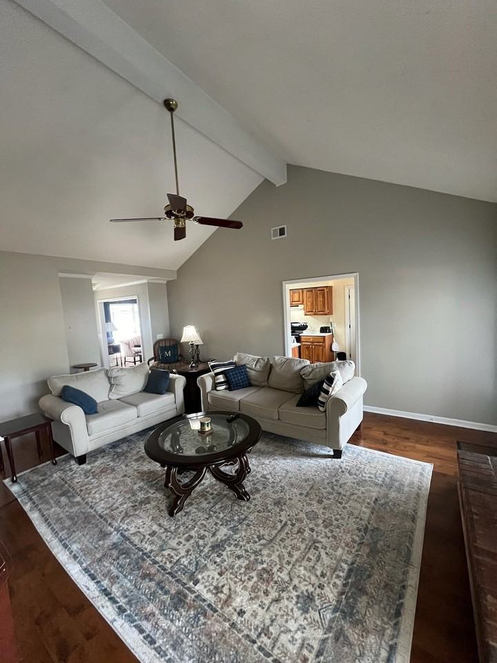 406 Miner Dr - Photo 4 of 12