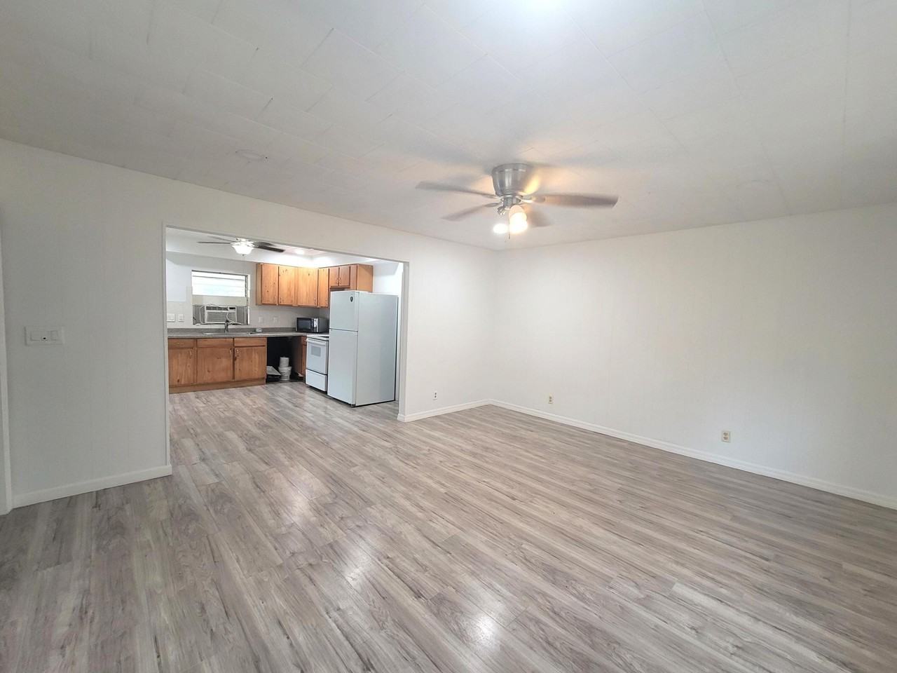 4306 W Midway Rd - Photo 4 of 7