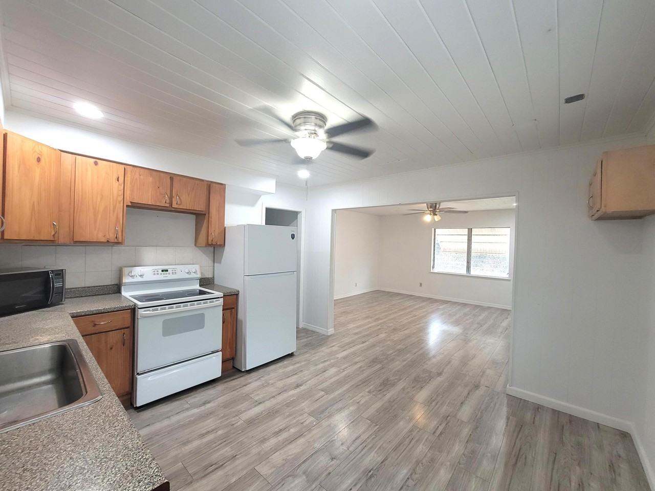 4306 W Midway Rd - Photo 5 of 7