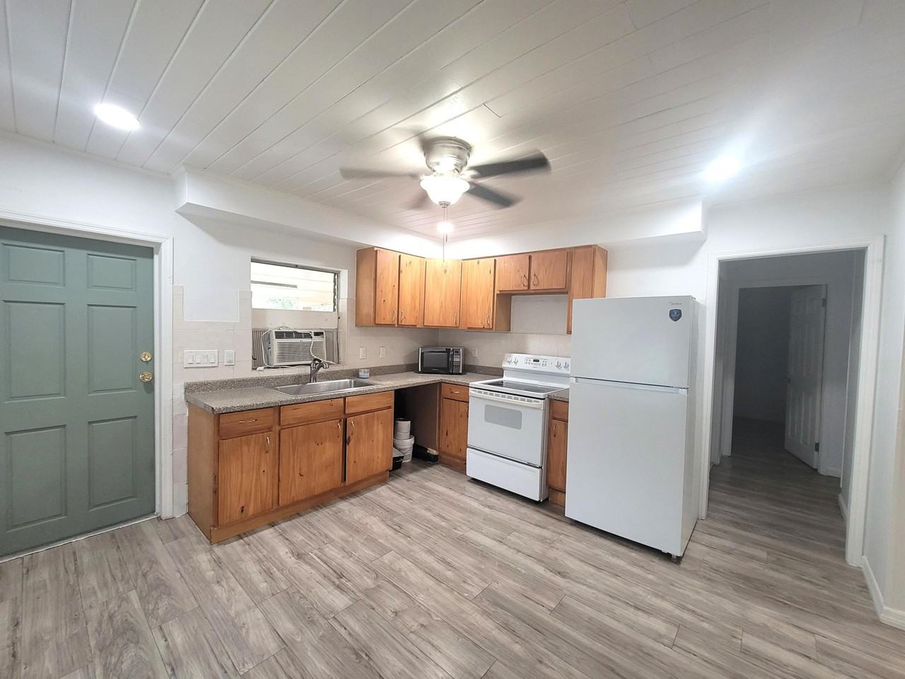 4306 W Midway Rd - Photo 6 of 7