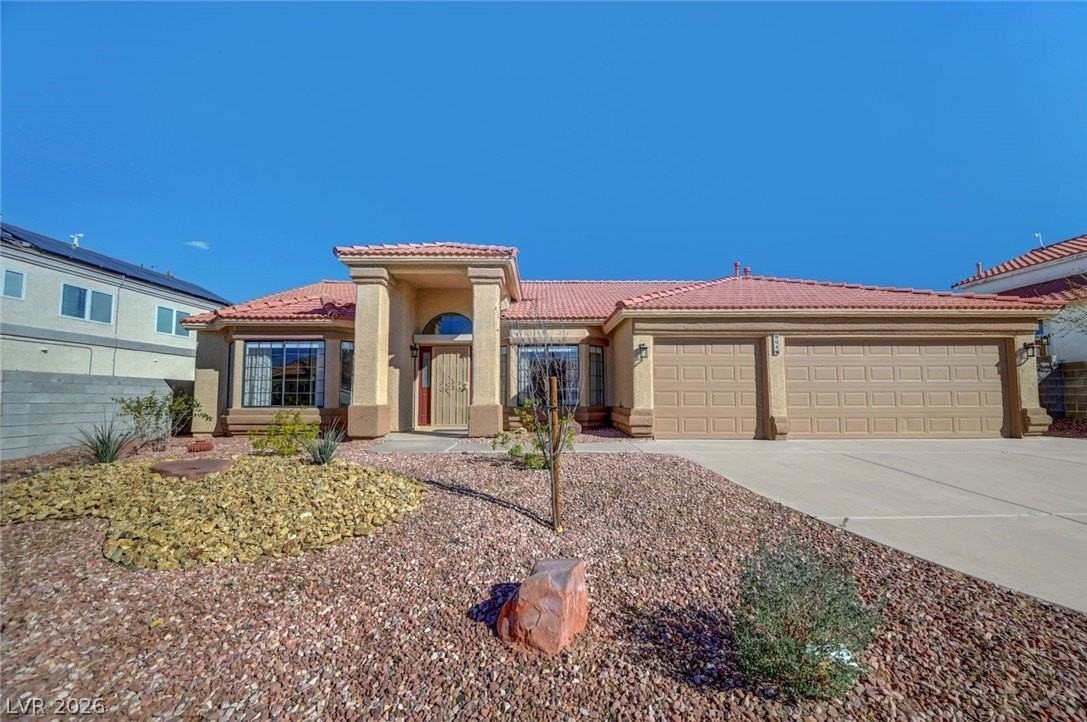 904 Swift Bear St - Photo 3 of 50