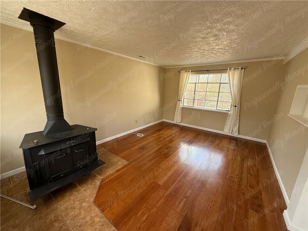 793 Country View Dr - Photo 5 of 32