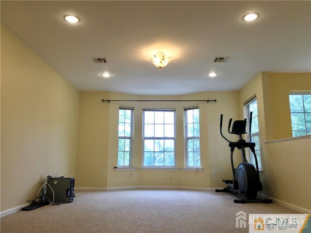 141 Forest Dr - Photo 4 of 13