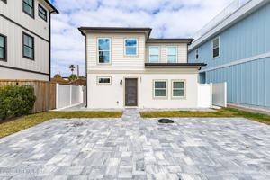 featured image of 221 19th Ave N