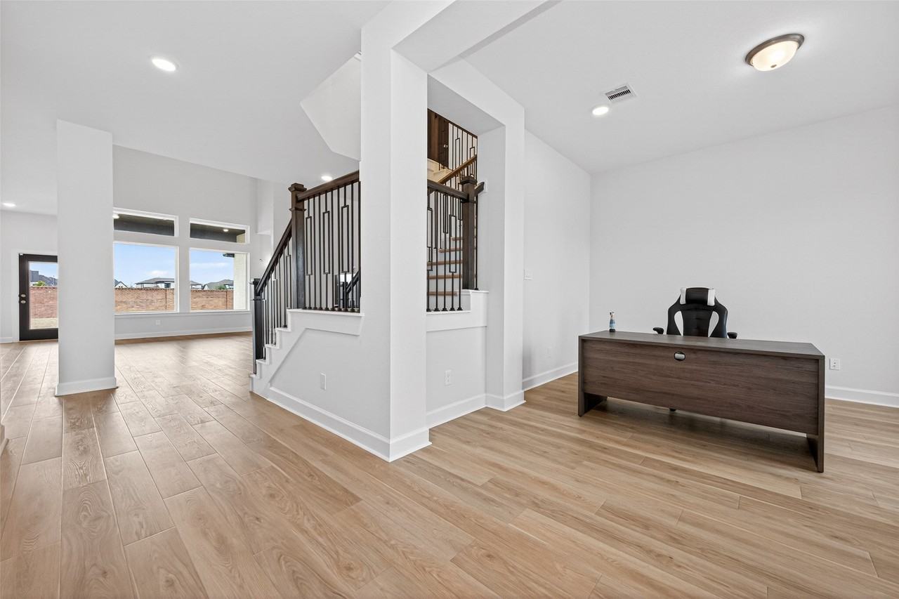 14327 Vista View Dr - Photo 7 of 50