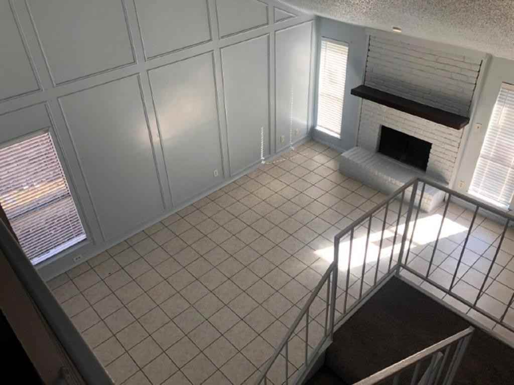 2207 Heritage Cir - Photo 3 of 15