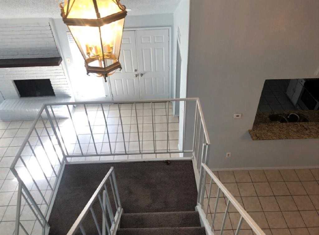 2207 Heritage Cir - Photo 5 of 15