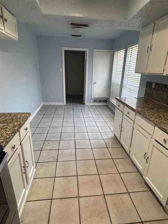 2207 Heritage Cir - Photo 7 of 15