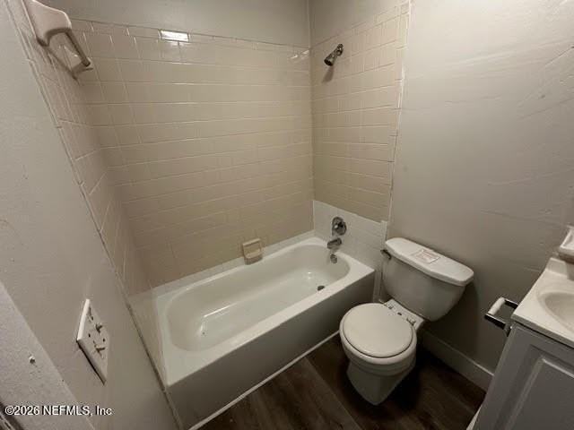 7527 Tampa Ave - Photo 7 of 20