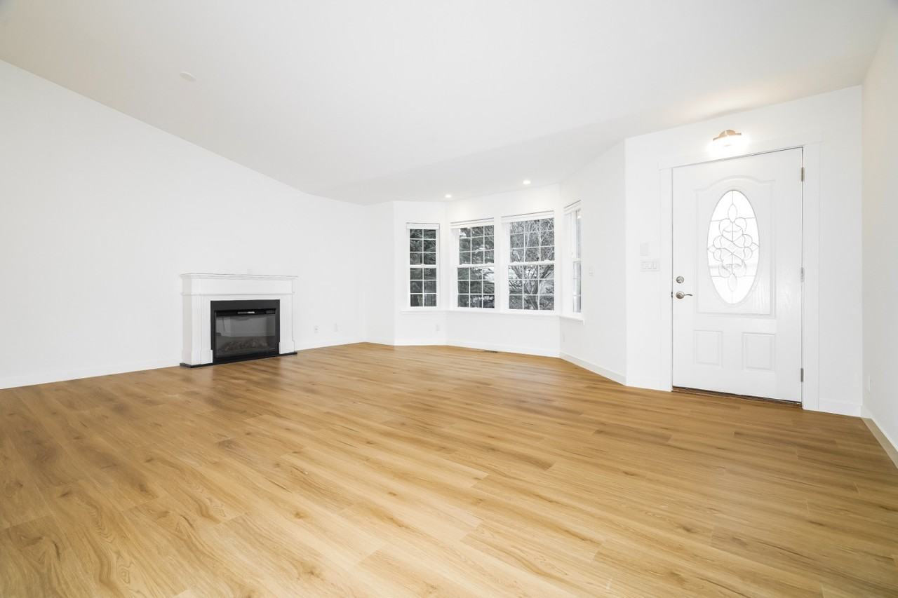 617 98th Dr Ne - Photo 3 of 14