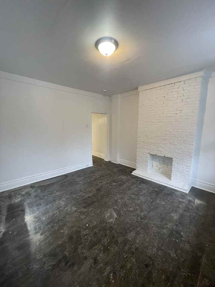 126 S Spring Ave #128 - Photo 3 of 50
