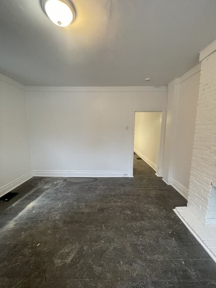 126 S Spring Ave #128 - Photo 7 of 50