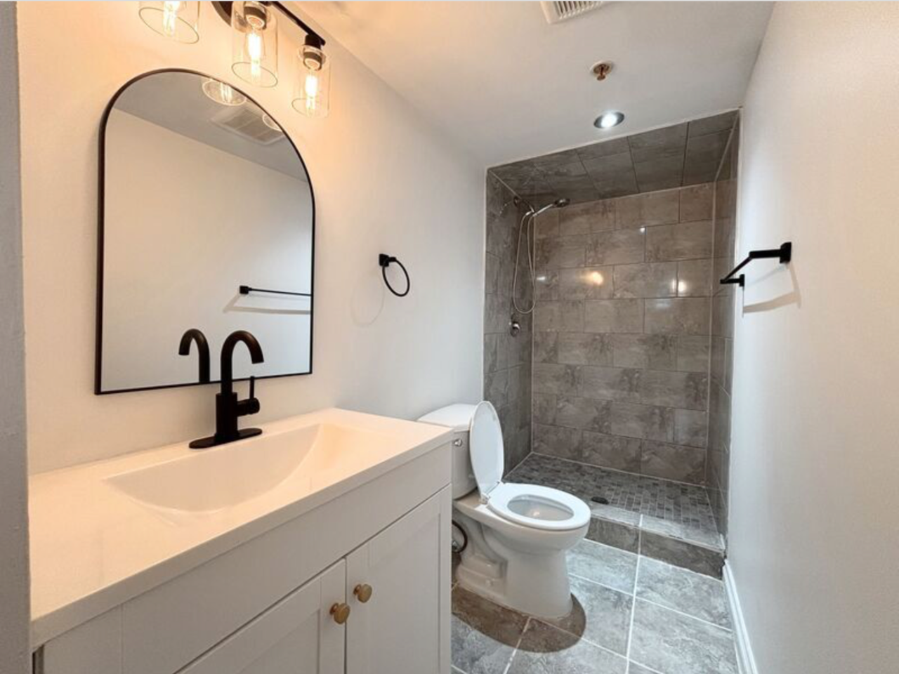 259 St Paul St - Photo 4 of 9