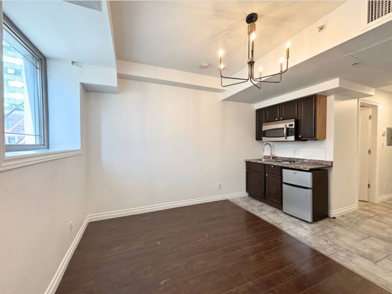 259 St Paul St - Photo 5 of 9