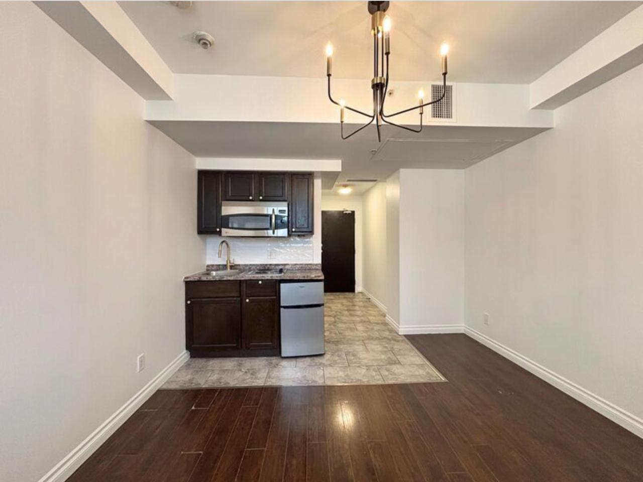 259 St Paul St - Photo 6 of 9