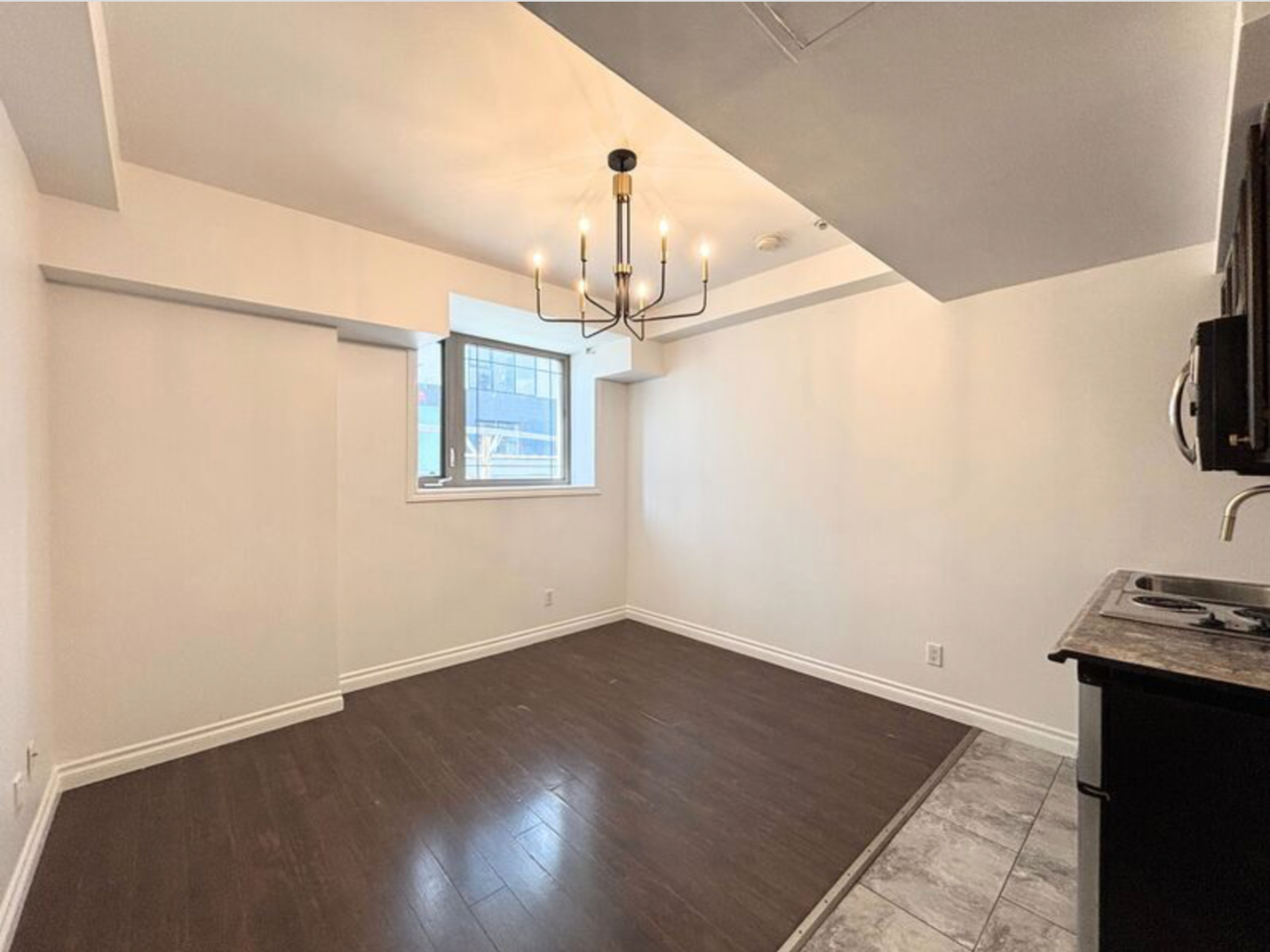 259 St Paul St - Photo 7 of 9