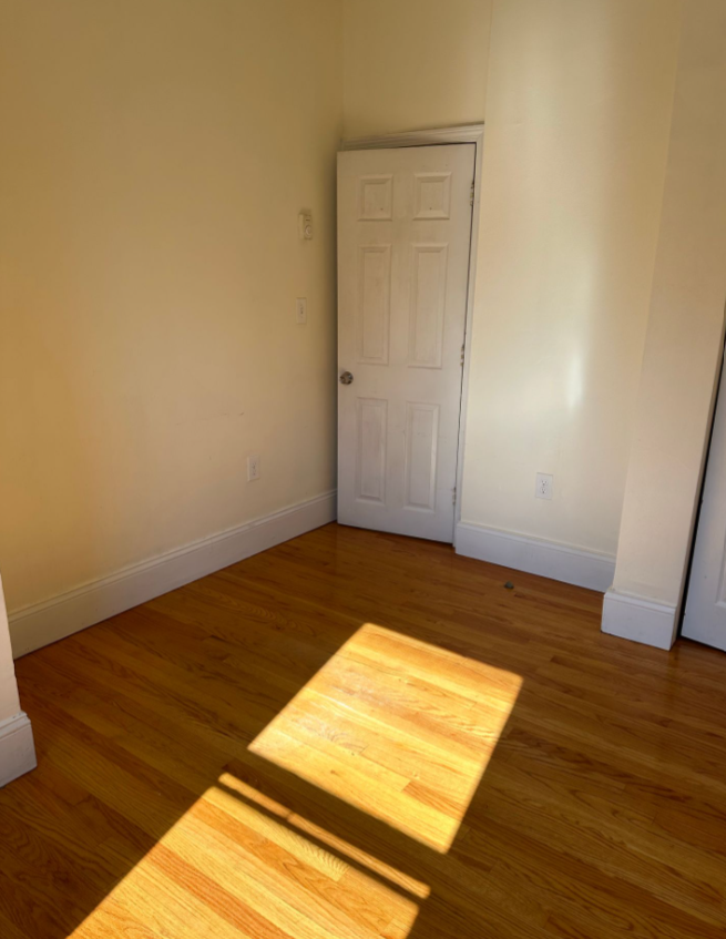 23 Chelsea St #2 - Photo 7 of 11