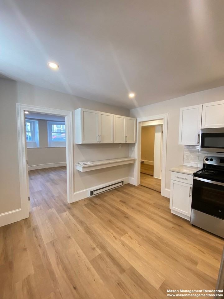 10 Kenney St #A - Photo 2 of 8