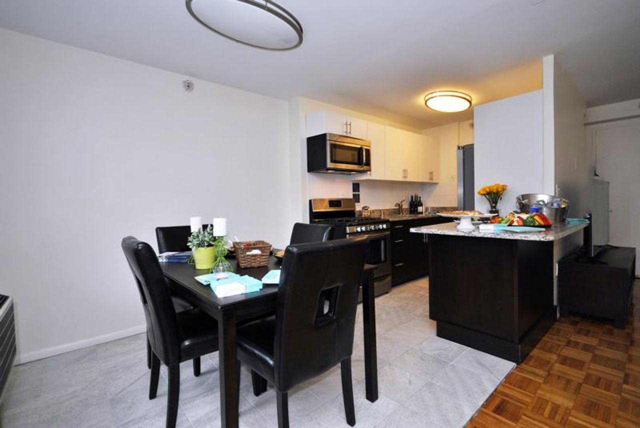 175 Freeman St - Photo 4 of 5