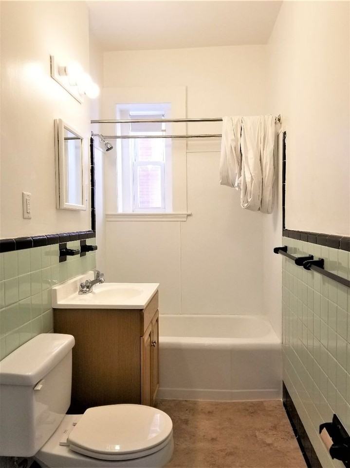 1595 Beacon St - Photo 6 of 8