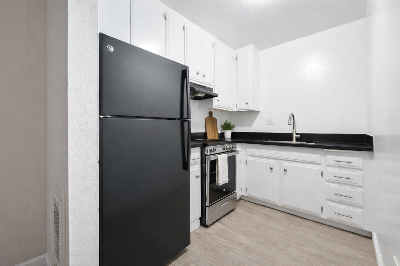 2525 Broadway - Photo 6 of 15