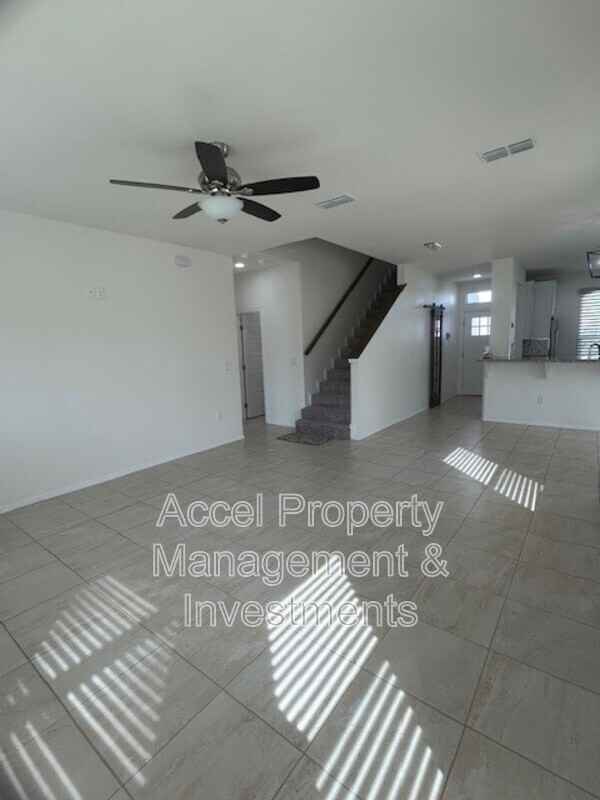 2325 N Peking St - Photo 5 of 19