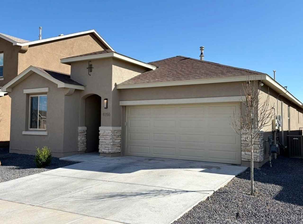 4256 Crowned Eagle Loop Ne - Photo 3 of 41