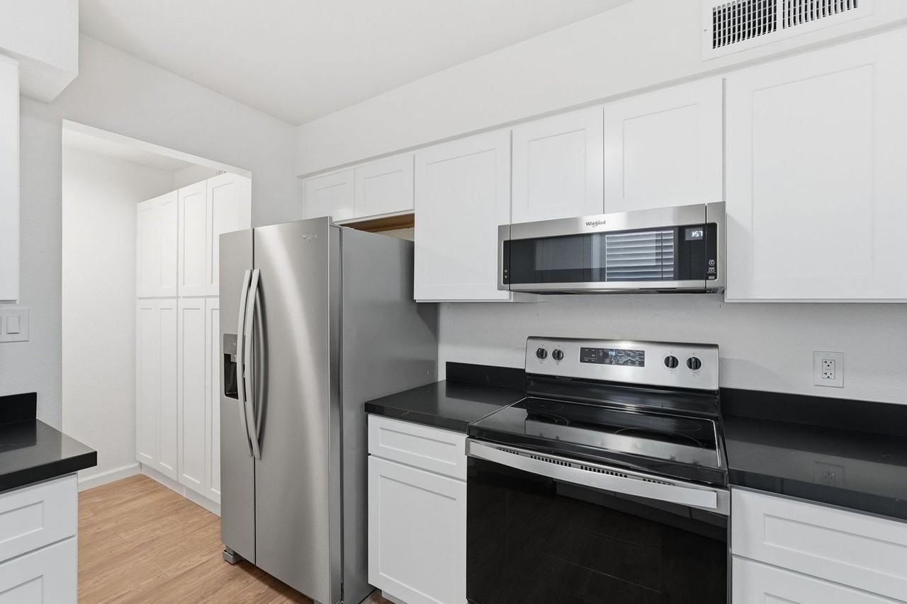 231 N Robson #7 - Photo 5 of 30