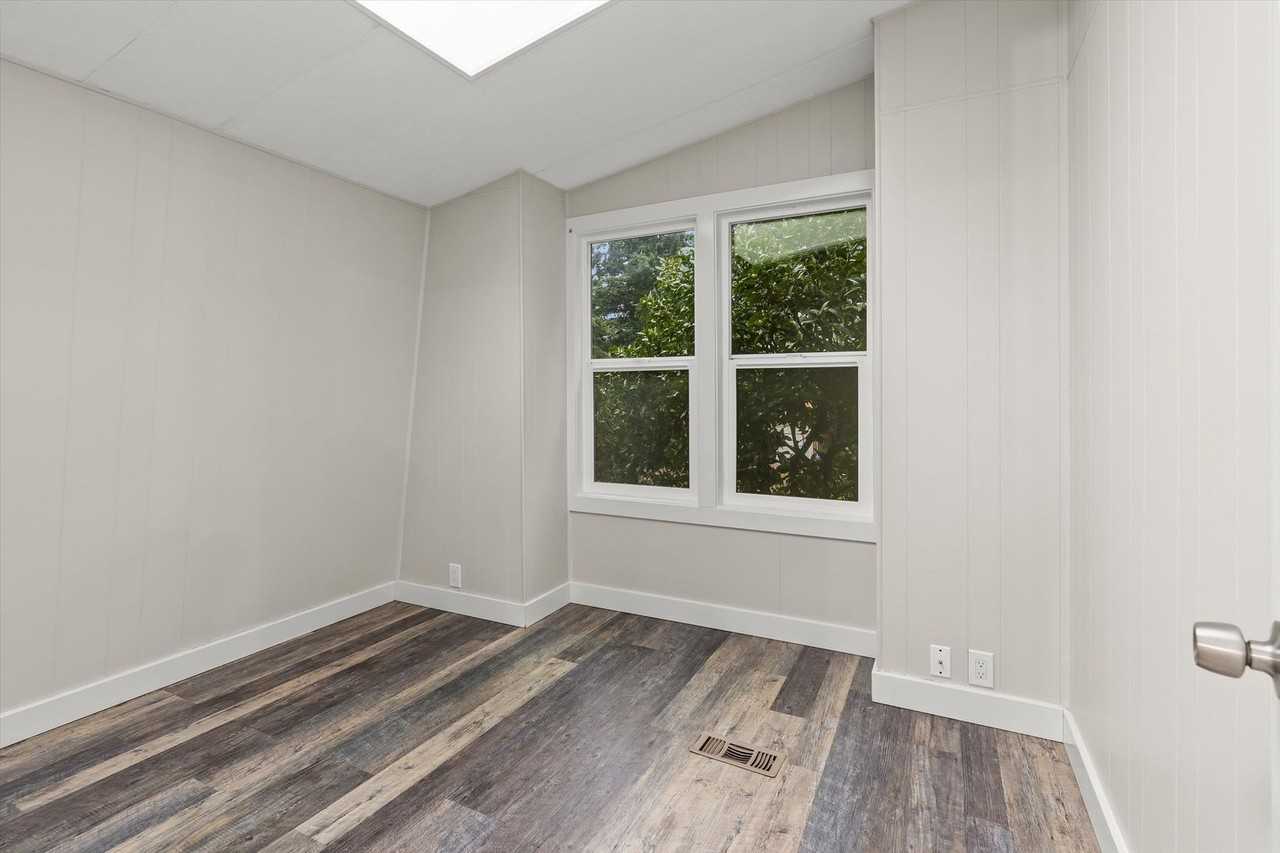 21614 135th St E - Photo 5 of 23