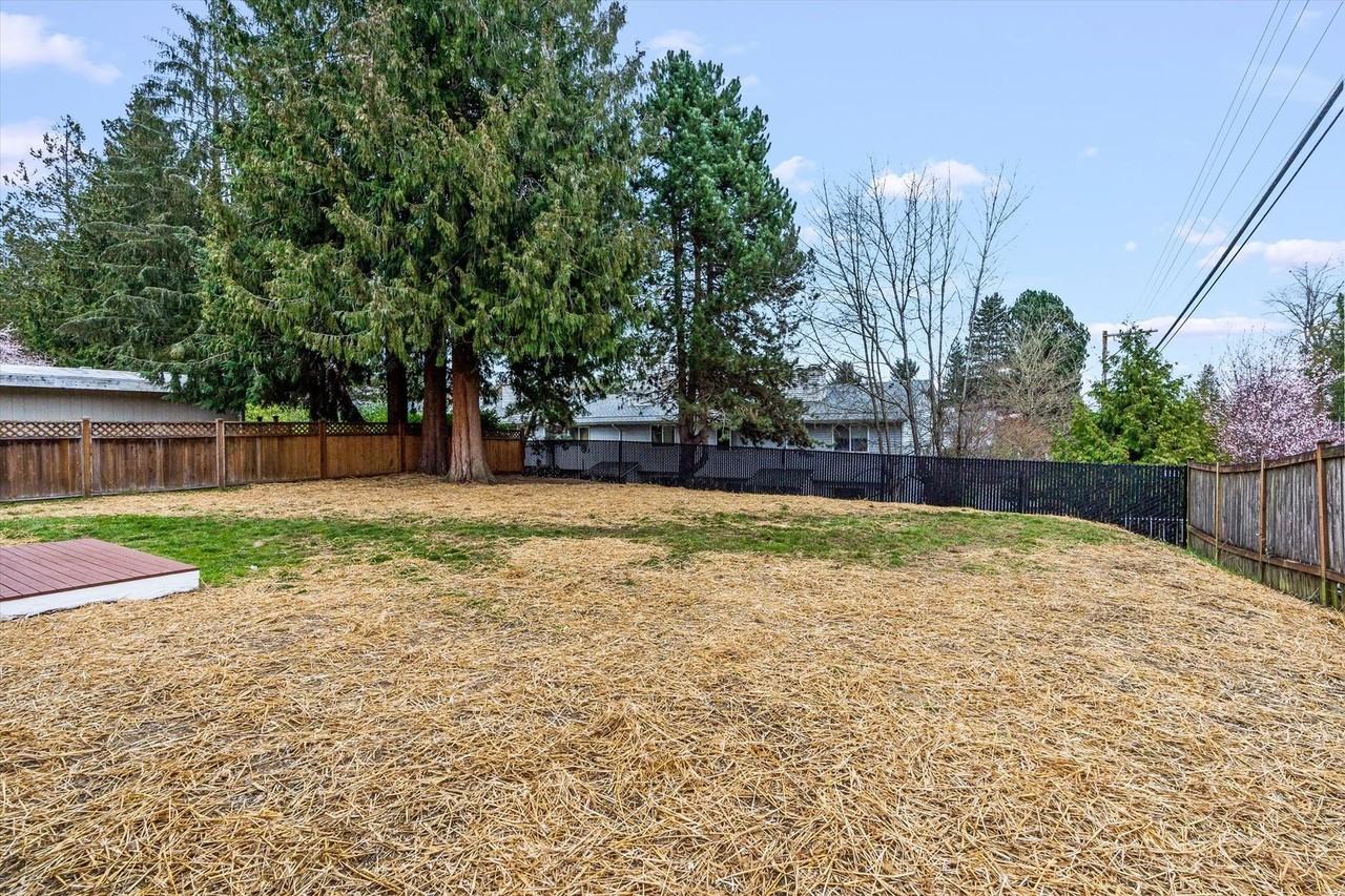 11131 3rd Pl Se - Photo 5 of 23