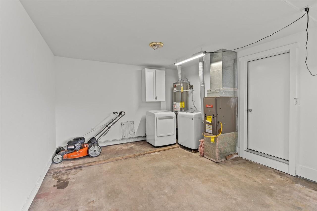 11131 3rd Pl Se - Photo 6 of 23