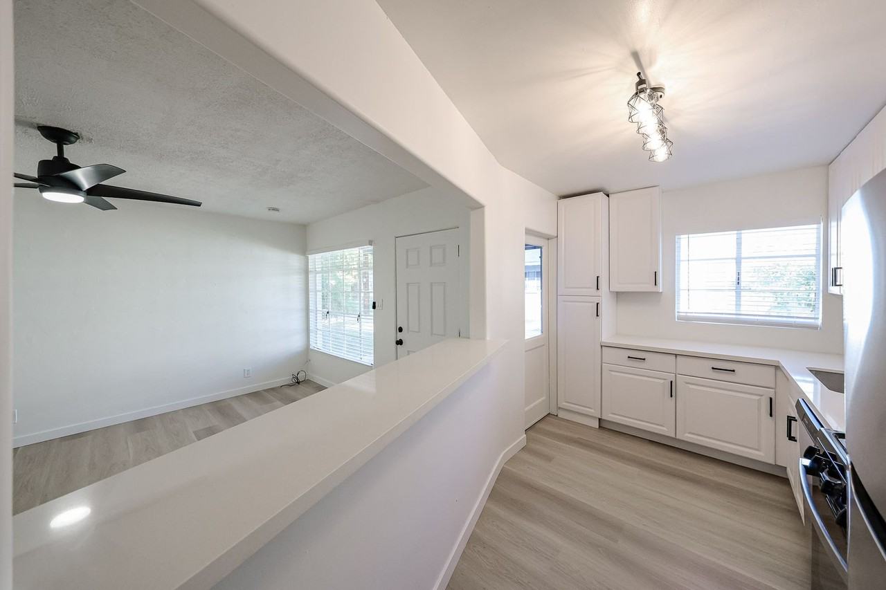 2945 N 19th Ave #67 - Photo 7 of 30