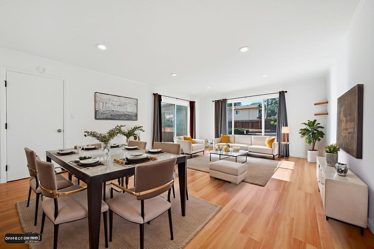 7750 Surrey Ln - Photo 5 of 31