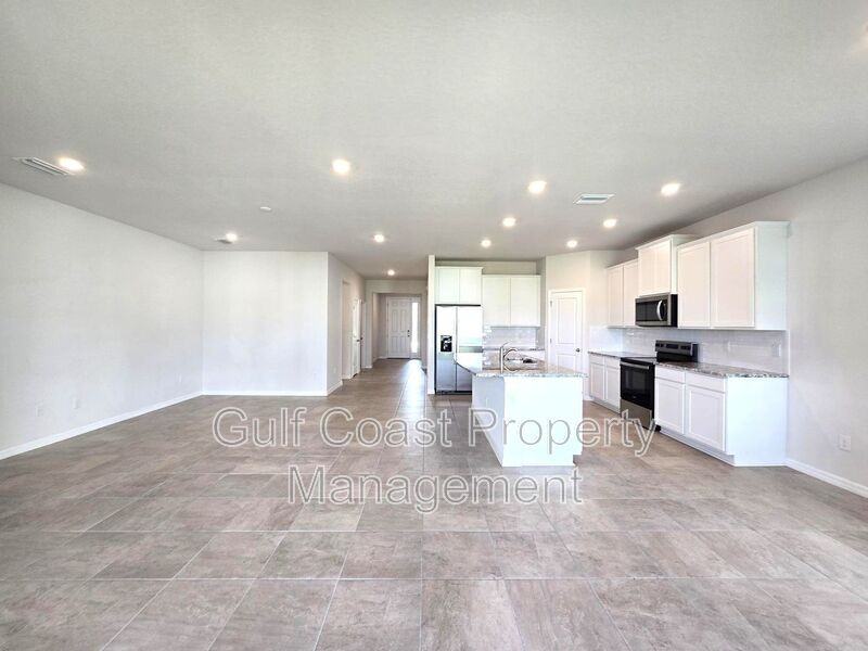 611 160th St E - Photo 2 of 28