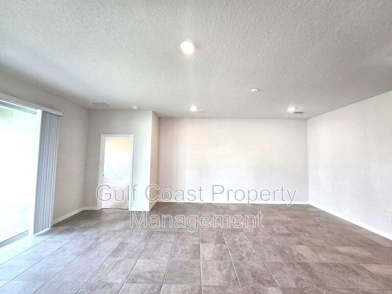 611 160th St E - Photo 7 of 28