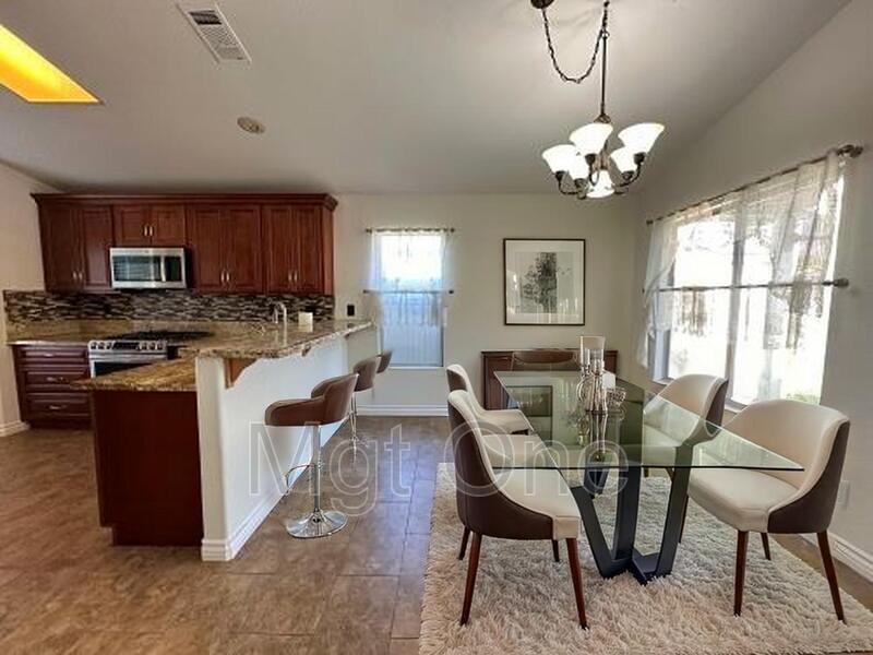 22960 Sunrose St - Photo 5 of 23