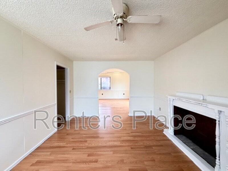 3548 E King Pl - Photo 5 of 16