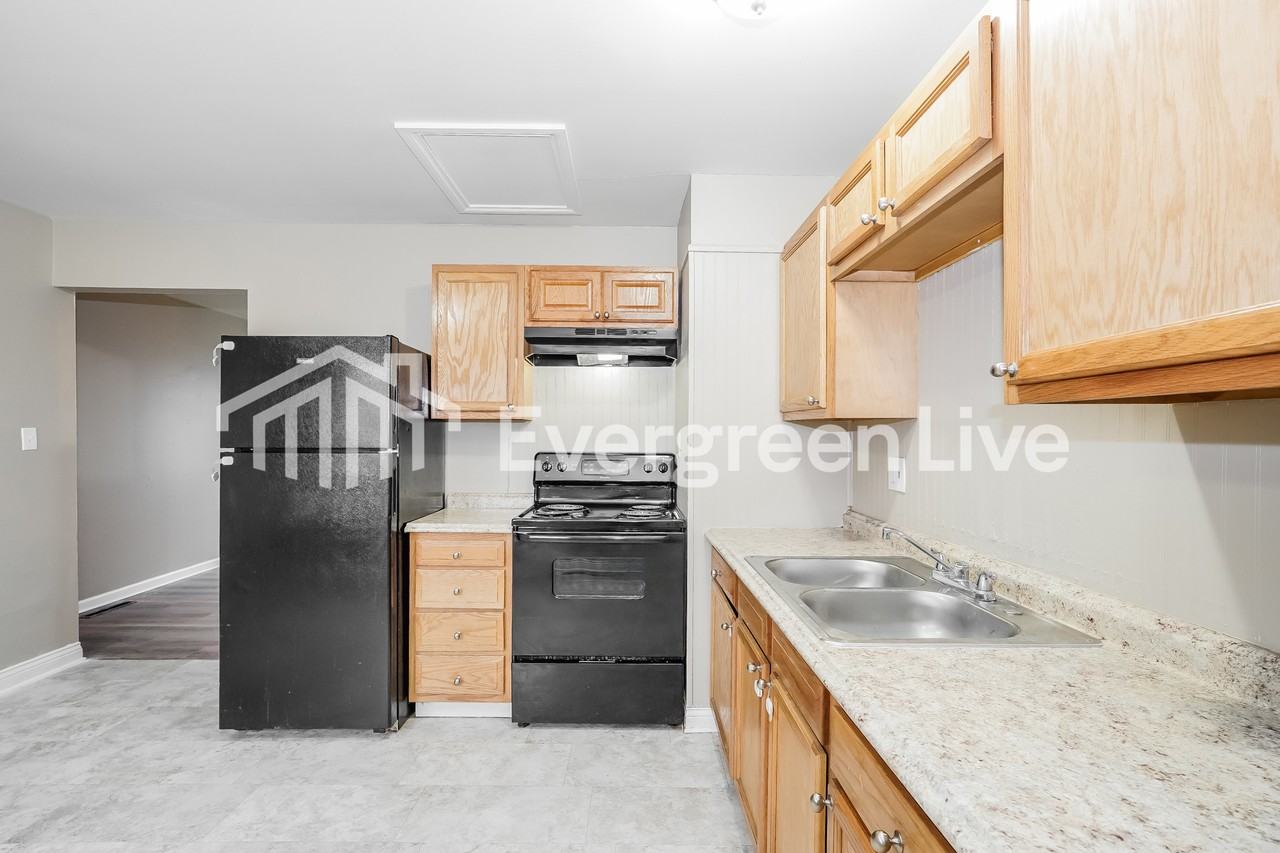 1313 Yolanda Dr - Photo 6 of 15