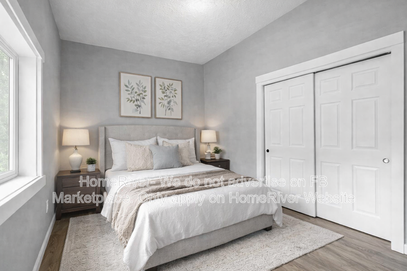 712 S Maple St #3 - Photo 3 of 23